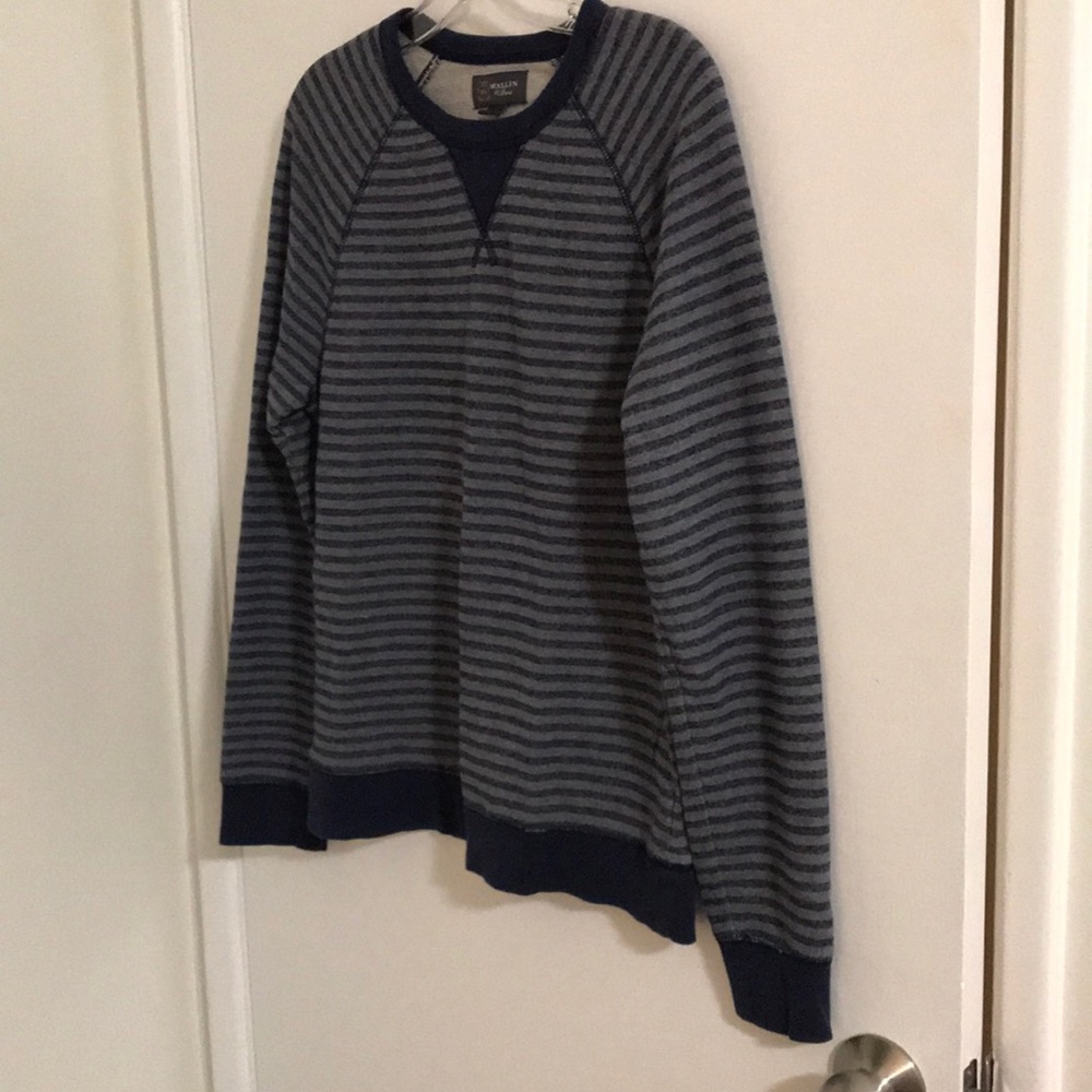 Strip sweater